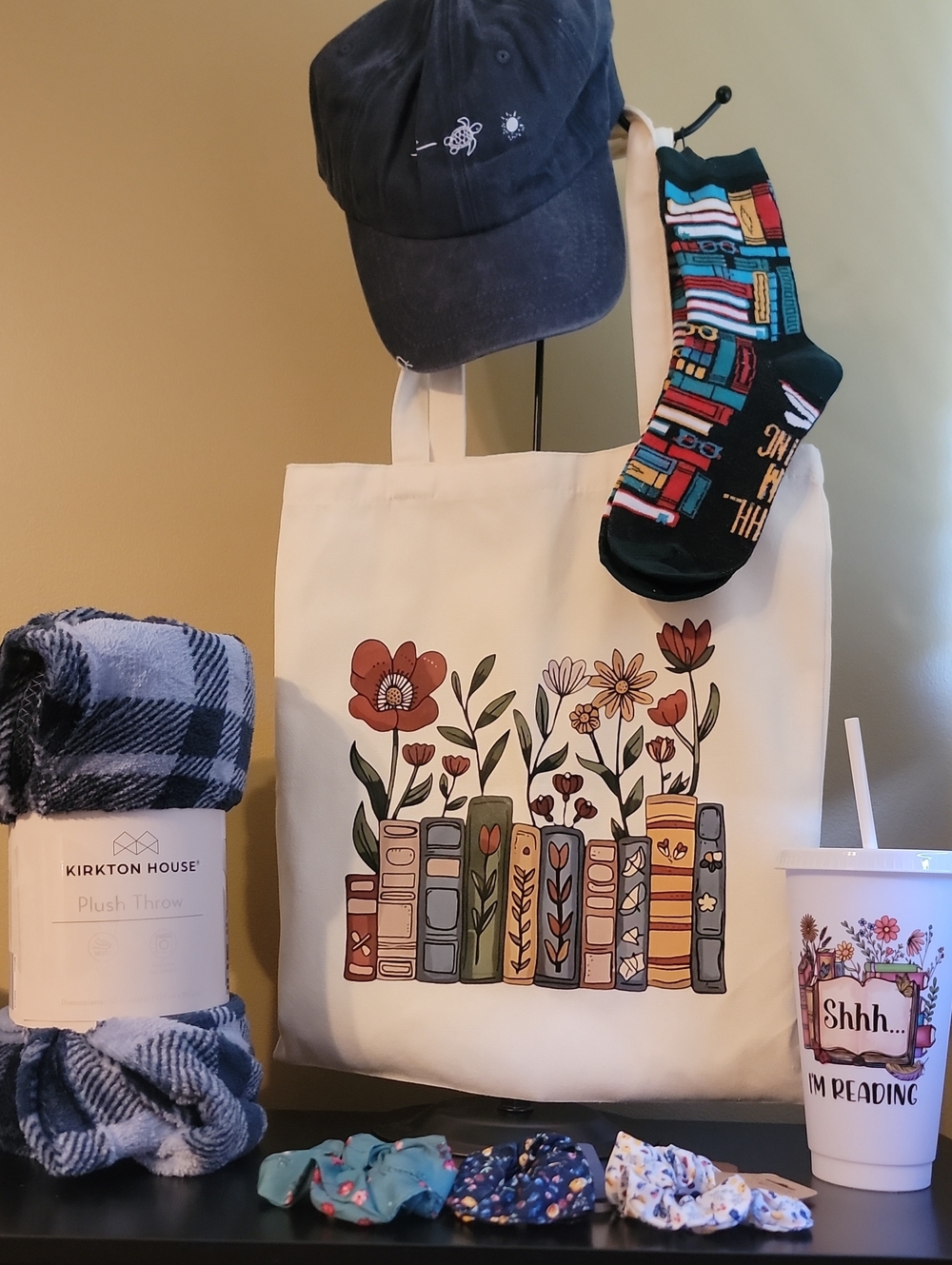 Mainstays Cream Tote Bag with Floral Bookstack Illustration